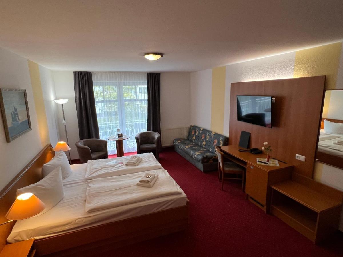 Hotel Poseidon Kuhlungsborn Bagian luar foto