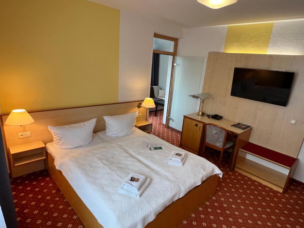 Hotel Poseidon Kuhlungsborn Bagian luar foto